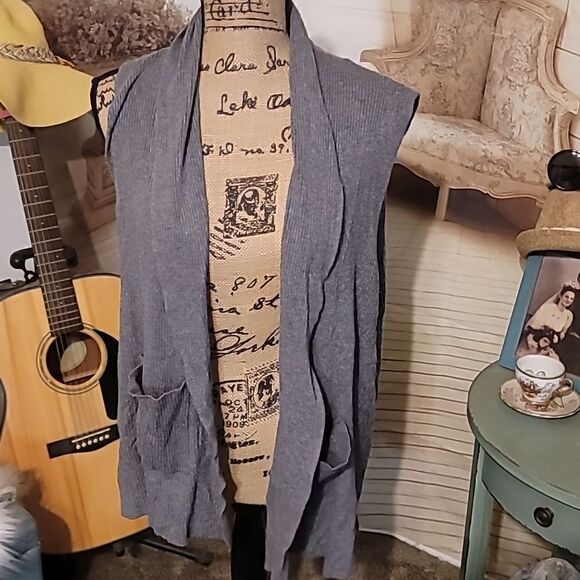 Hampshire Studio Cover Up Size L - Picture 1 of 5